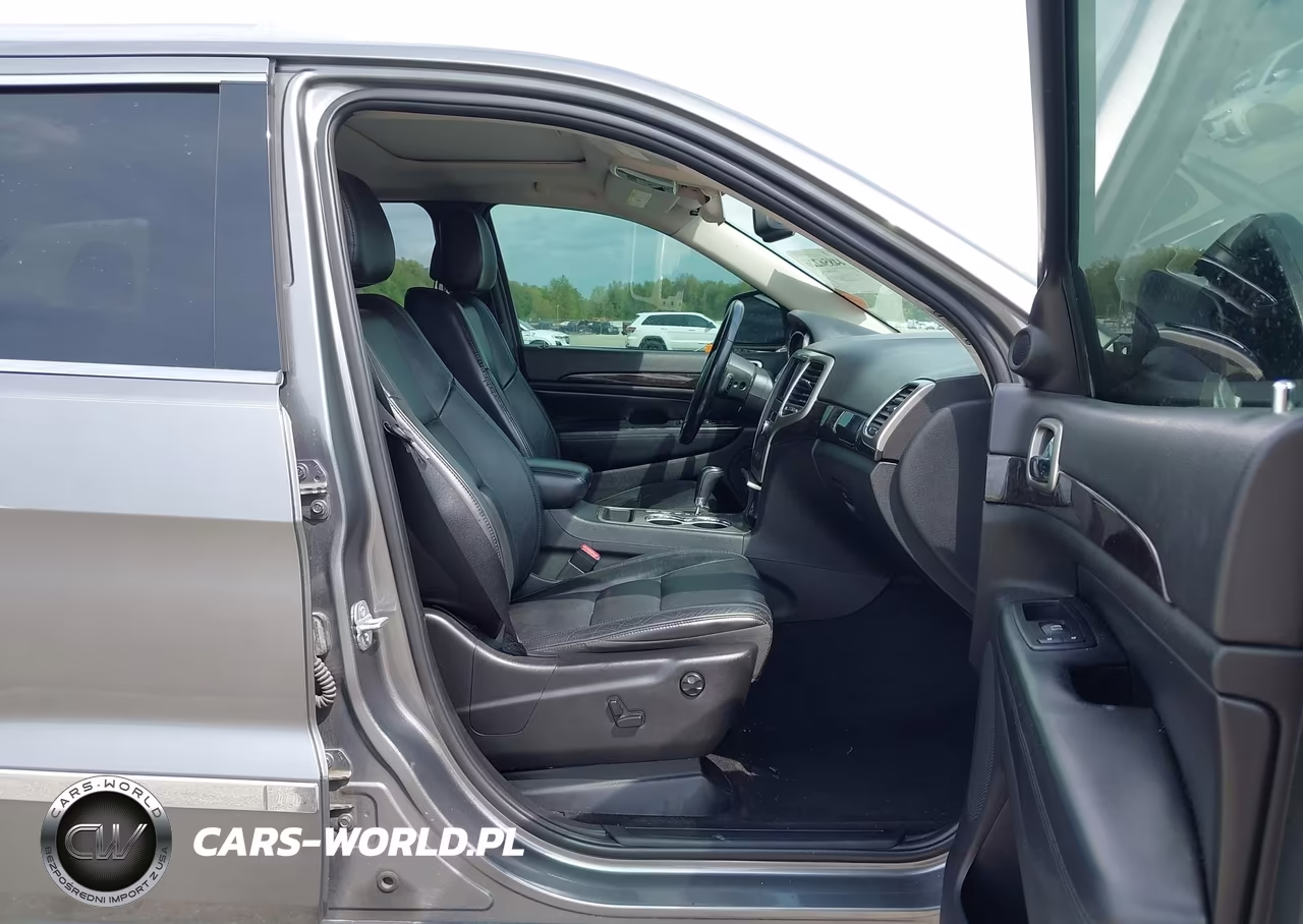 2012 Jeep Grand Cherokee Laredo VIN:1C4RJEAT6CC116302 - 5