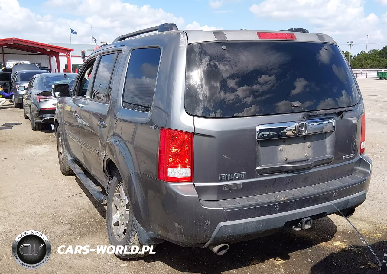 2010 Honda Pilot Touring VIN:5FNYF3H91AB010948 - 3