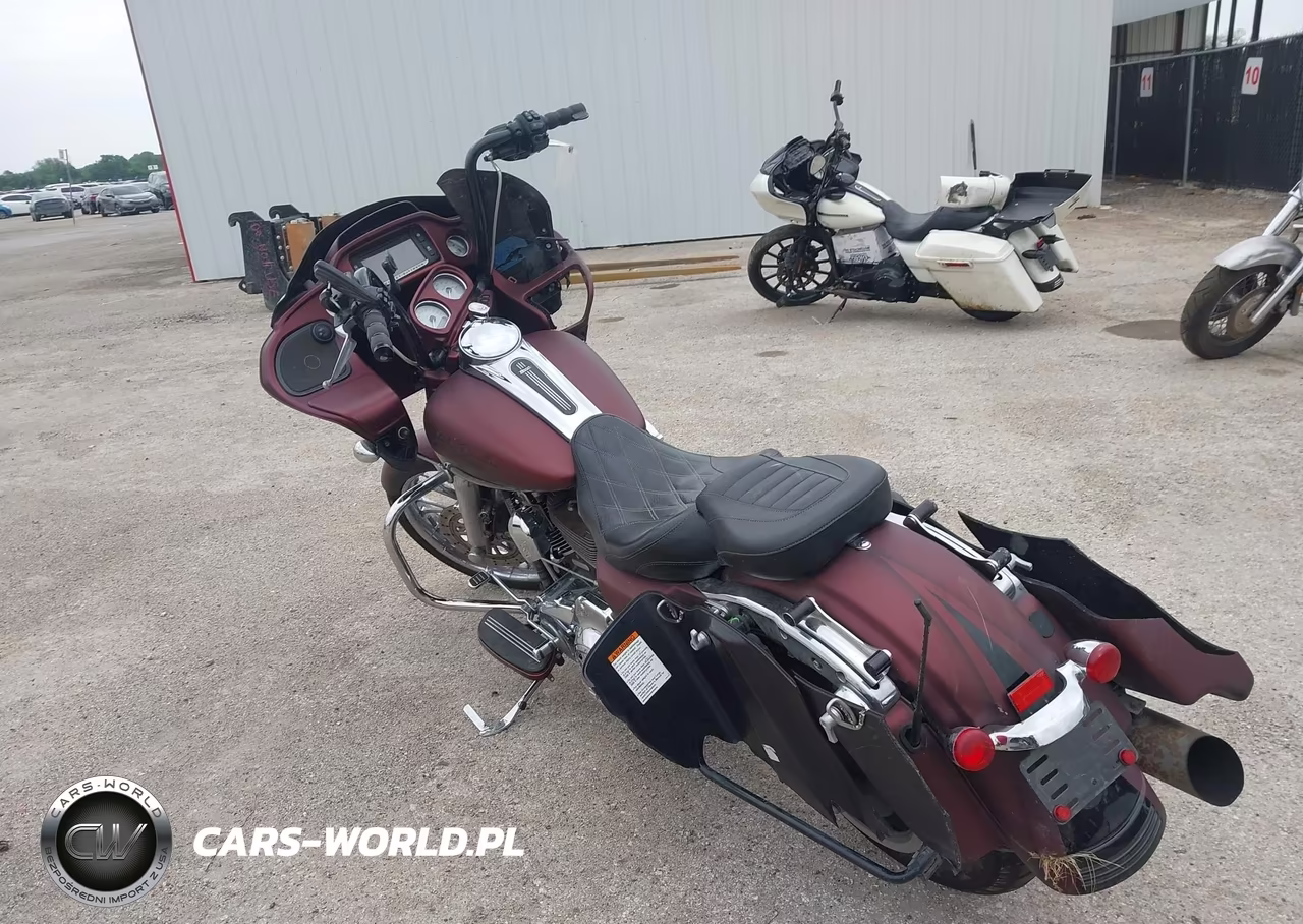 2016 Harley-Davidson Fltrxs Road Glide Special VIN:1HD1KTM16GB642691 - 3
