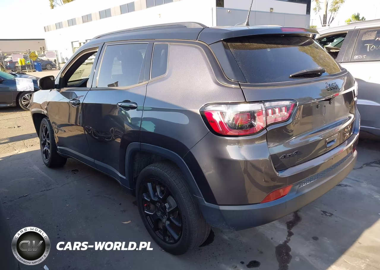 2022 Jeep Compass Altitude 4X4 VIN:3C4NJDBB4NT171935 - 3