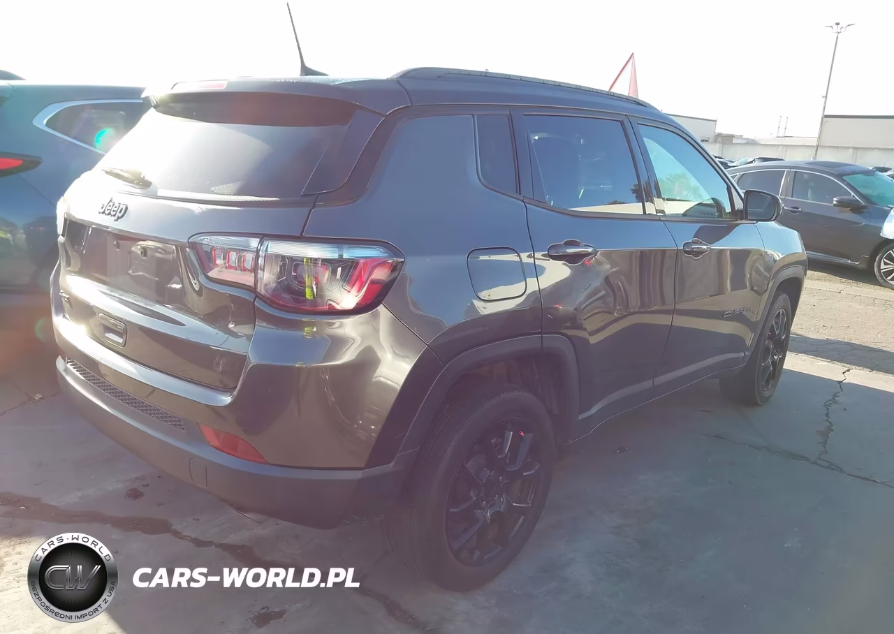 2022 Jeep Compass Altitude 4X4 VIN:3C4NJDBB4NT171935 - 4