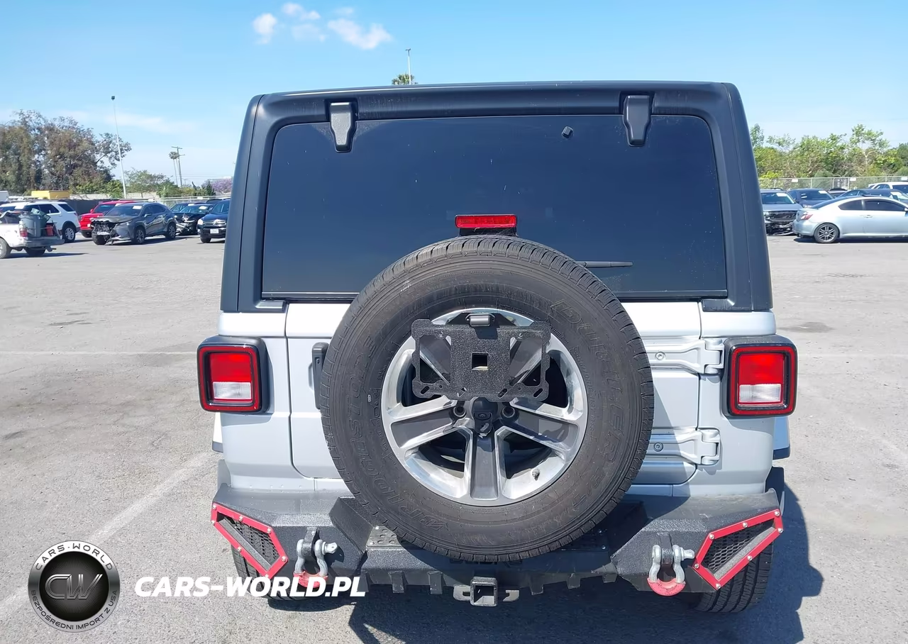 2022 Jeep Wrangler Unlimited Sahara 4X4 VIN:1C4HJXEG0NW248946 - 16