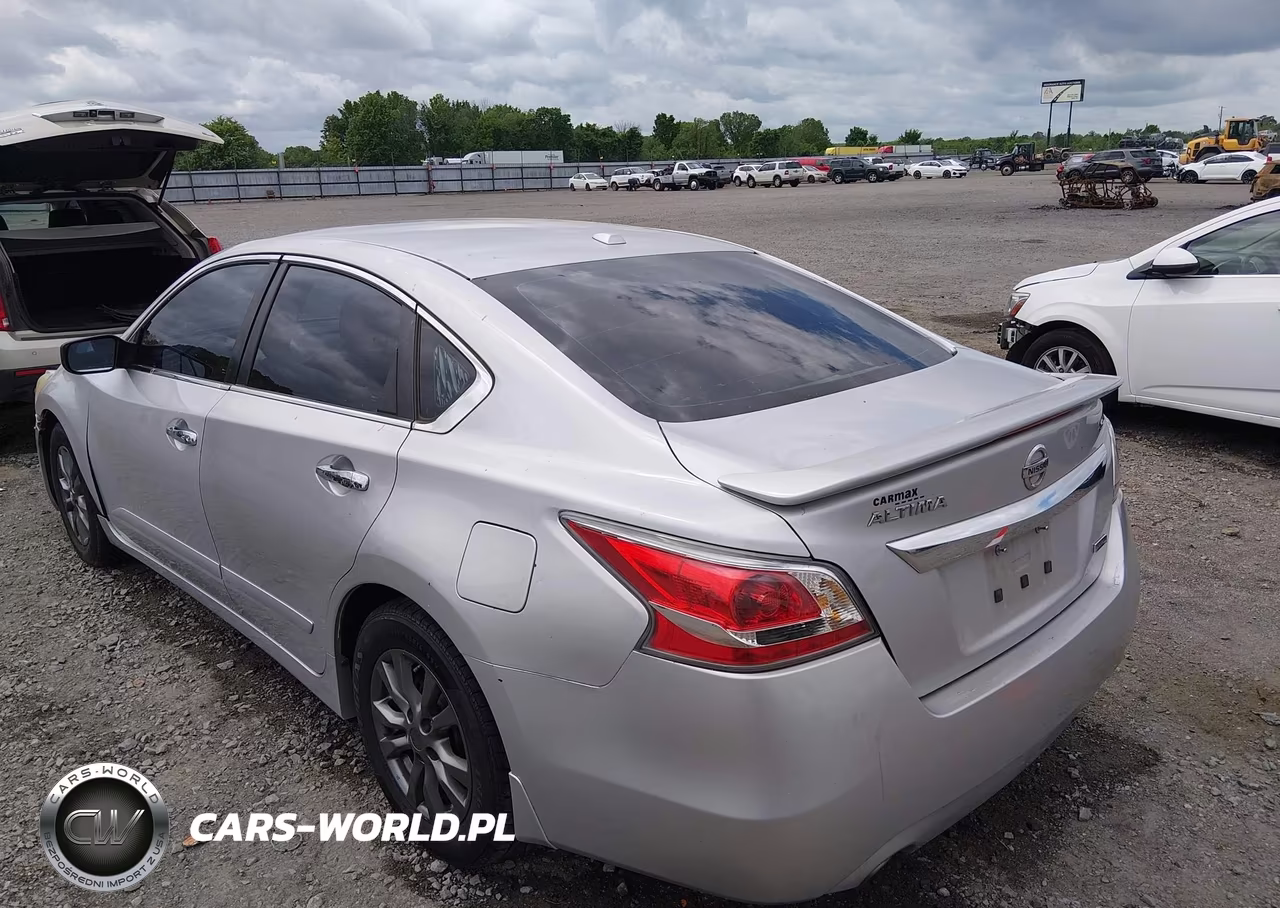 2015 Nissan Altima 2.5 S VIN:1N4AL3AP6FC569568 - 3