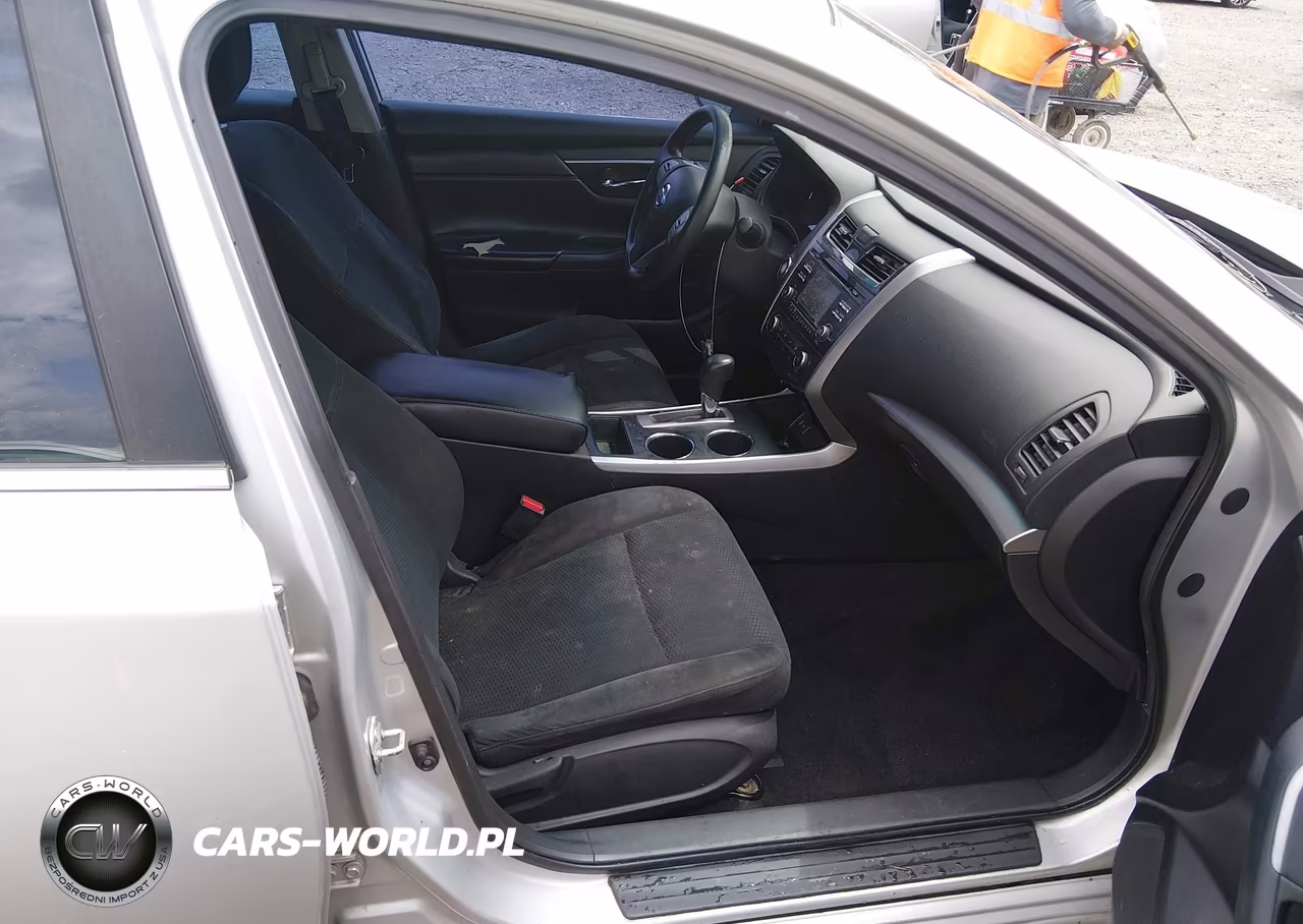 2015 Nissan Altima 2.5 S VIN:1N4AL3AP6FC569568 - 5
