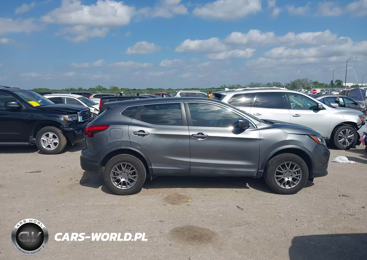 2018 Nissan Rogue Sport S VIN:JN1BJ1CP4JW155799 - 13