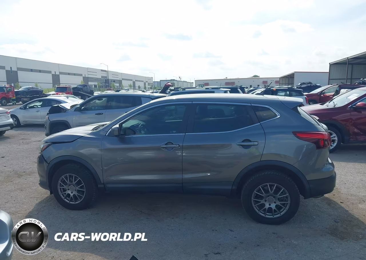 2018 Nissan Rogue Sport S VIN:JN1BJ1CP4JW155799 - 14