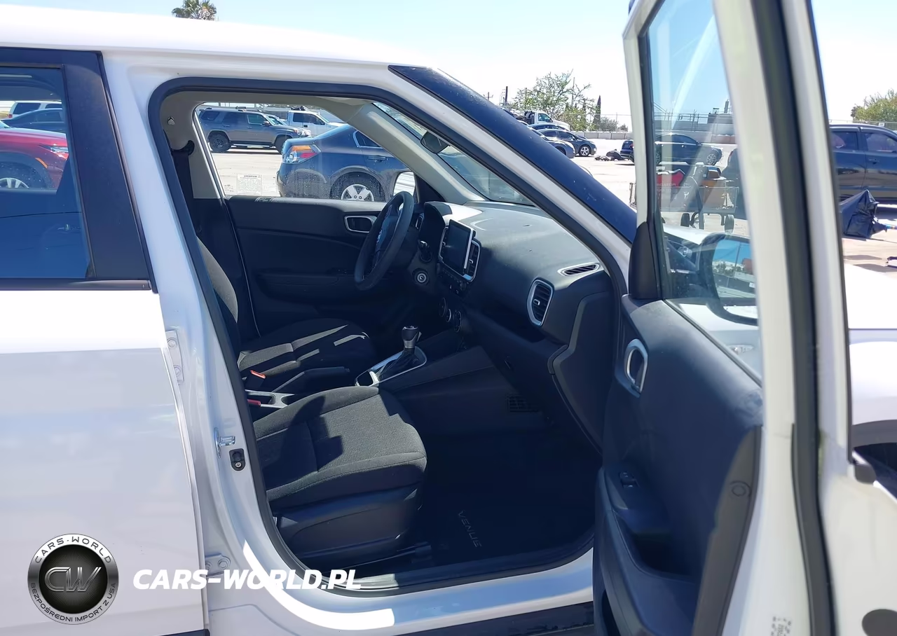 2021 Hyundai Venue Se VIN:KMHRB8A31MU072652 - 5