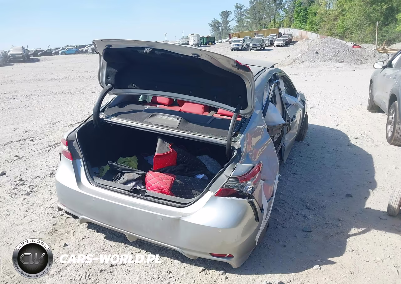 2018 Toyota Camry Xse VIN:4T1B61HK2JU102098 - 4