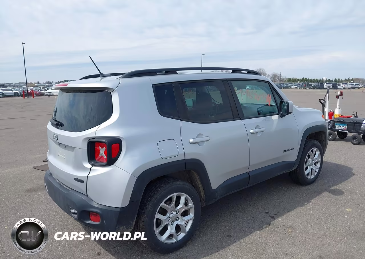 2015 Jeep Renegade Latitude VIN:ZACCJBBT0FPB76094 - 4