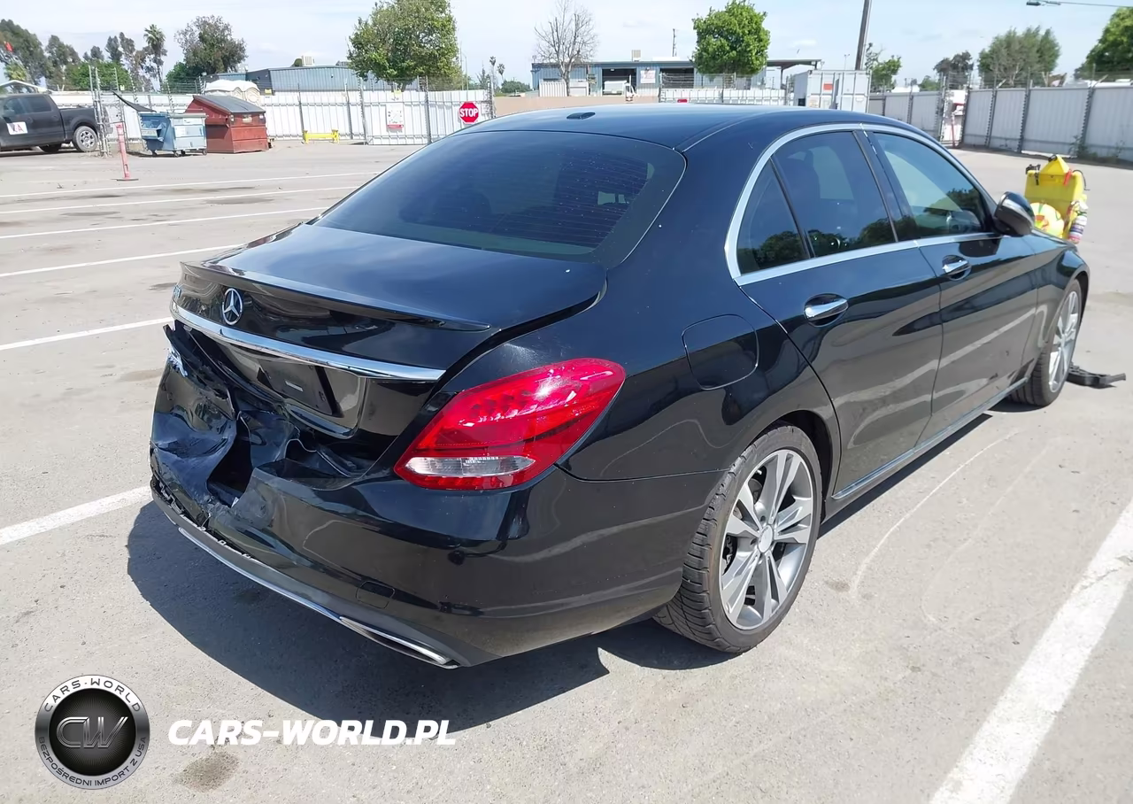 2015 Mercedes-Benz C 300 VIN:55SWF4JB4FU071470 - 4