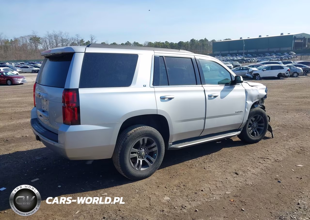 2019 Chevrolet Tahoe Lt VIN:1GNSKBKC4KR161110 - 4