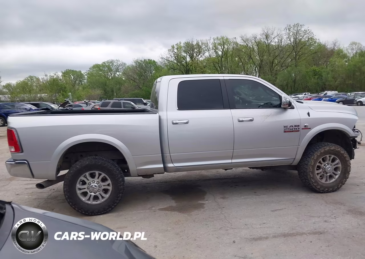 2017 Ram 2500 Laramie 4X4 6'4 Box VIN:3C6UR5FL5HG606088 - 14