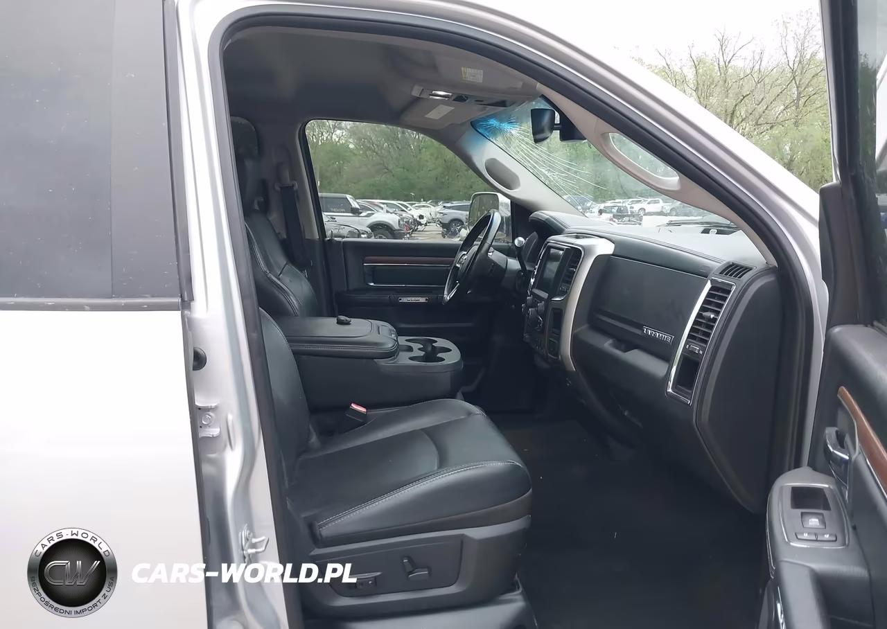2017 Ram 2500 Laramie 4X4 6'4 Box VIN:3C6UR5FL5HG606088 - 5