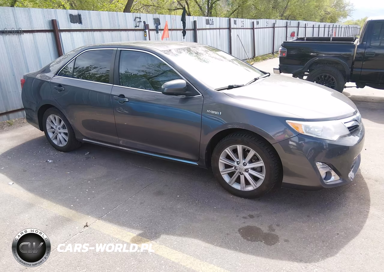 2013 Toyota Camry Hybrid Xle