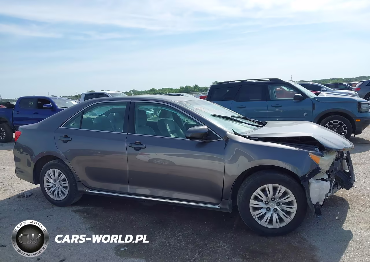 2014 Toyota Camry Le VIN:4T4BF1FK1ER438906 - 14