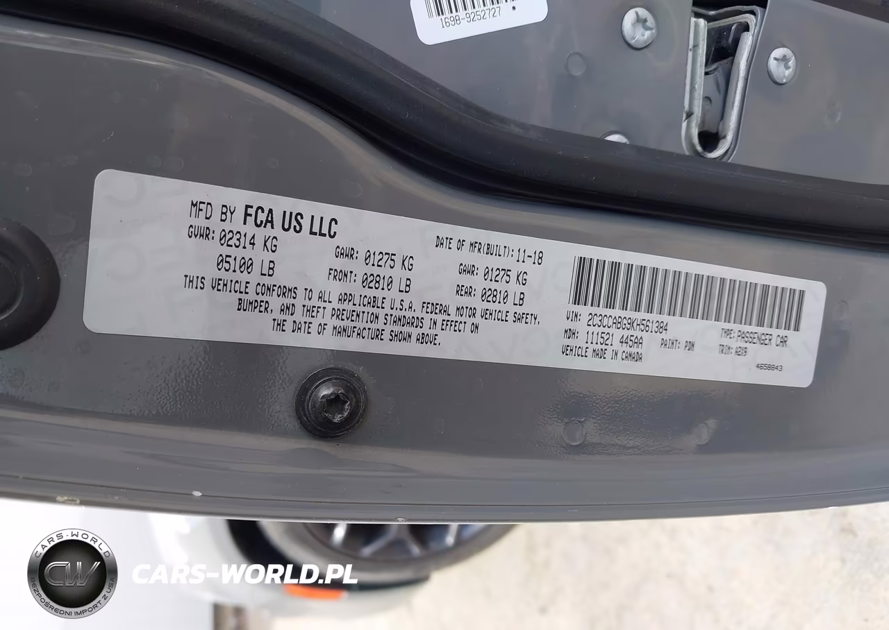 2019 Chrysler 300 300S VIN:2C3CCABG9KH561384 - 9