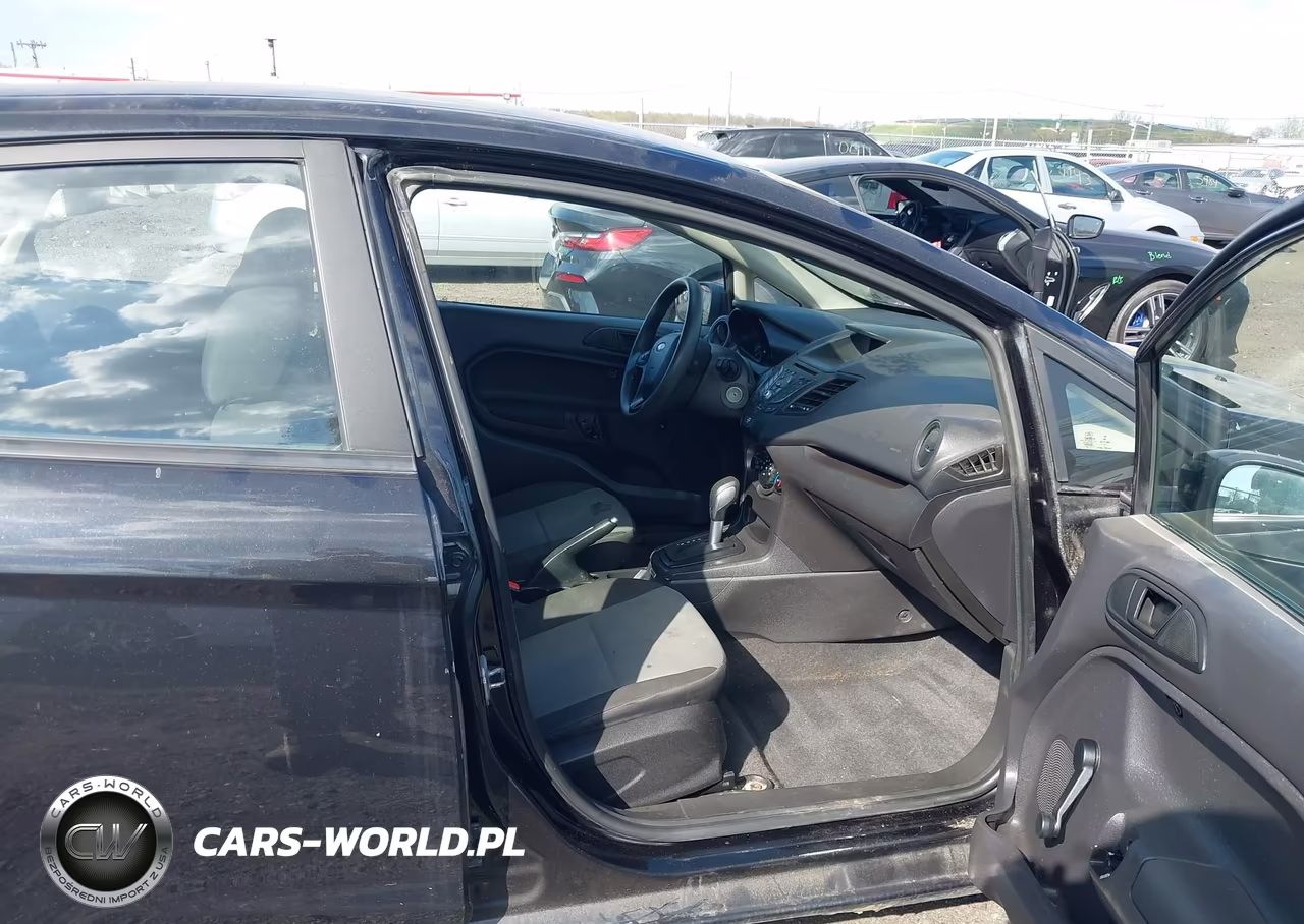 2015 Ford Fiesta S VIN:3FADP4AJ0FM212890 - 5