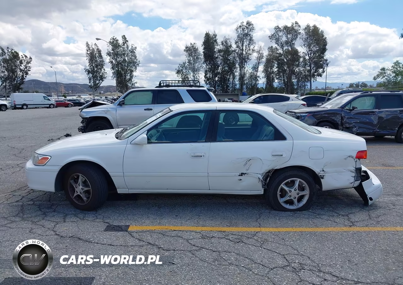 2001 Toyota Camry Le VIN:4T1BG22K01U845452 - 14