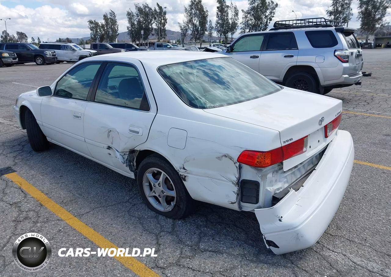 2001 Toyota Camry Le VIN:4T1BG22K01U845452 - 3
