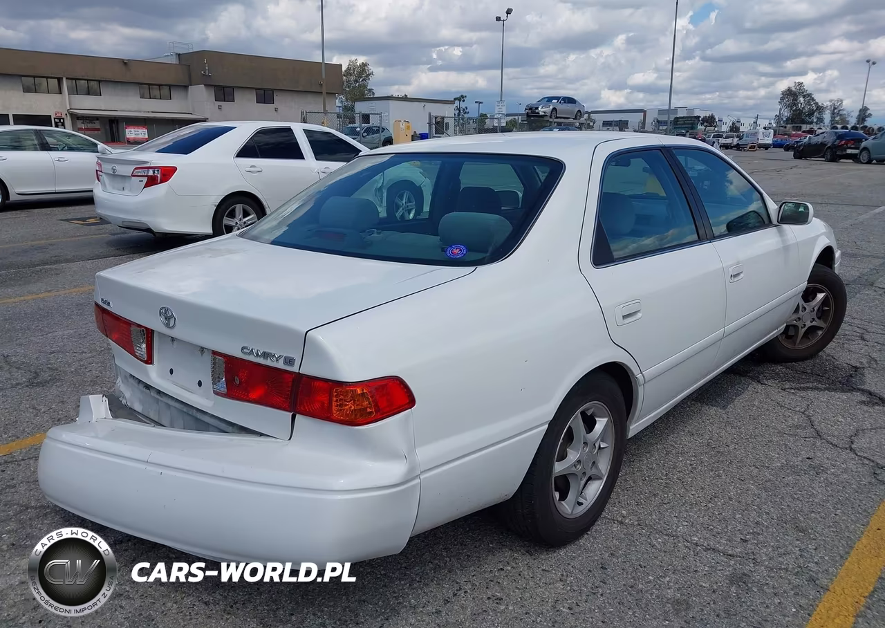 2001 Toyota Camry Le VIN:4T1BG22K01U845452 - 4