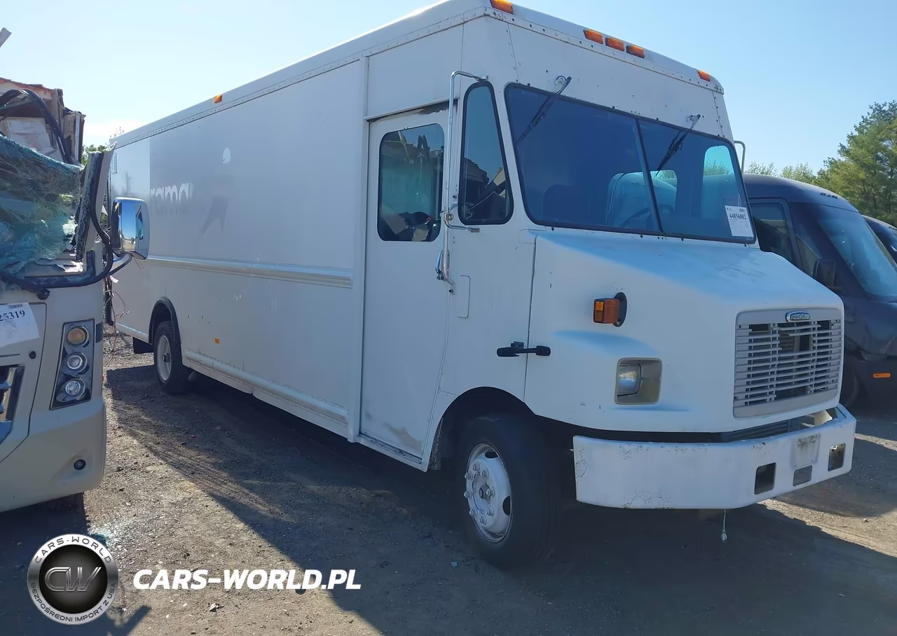 2004 Freightliner Chassis M Line Walk-In Van