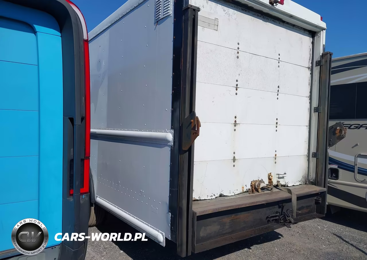 2004 Freightliner Chassis M Line Walk-In Van VIN:4UZAARBW14CM98992 - 3