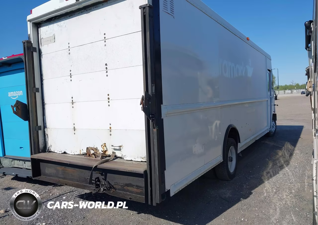 2004 Freightliner Chassis M Line Walk-In Van VIN:4UZAARBW14CM98992 - 4