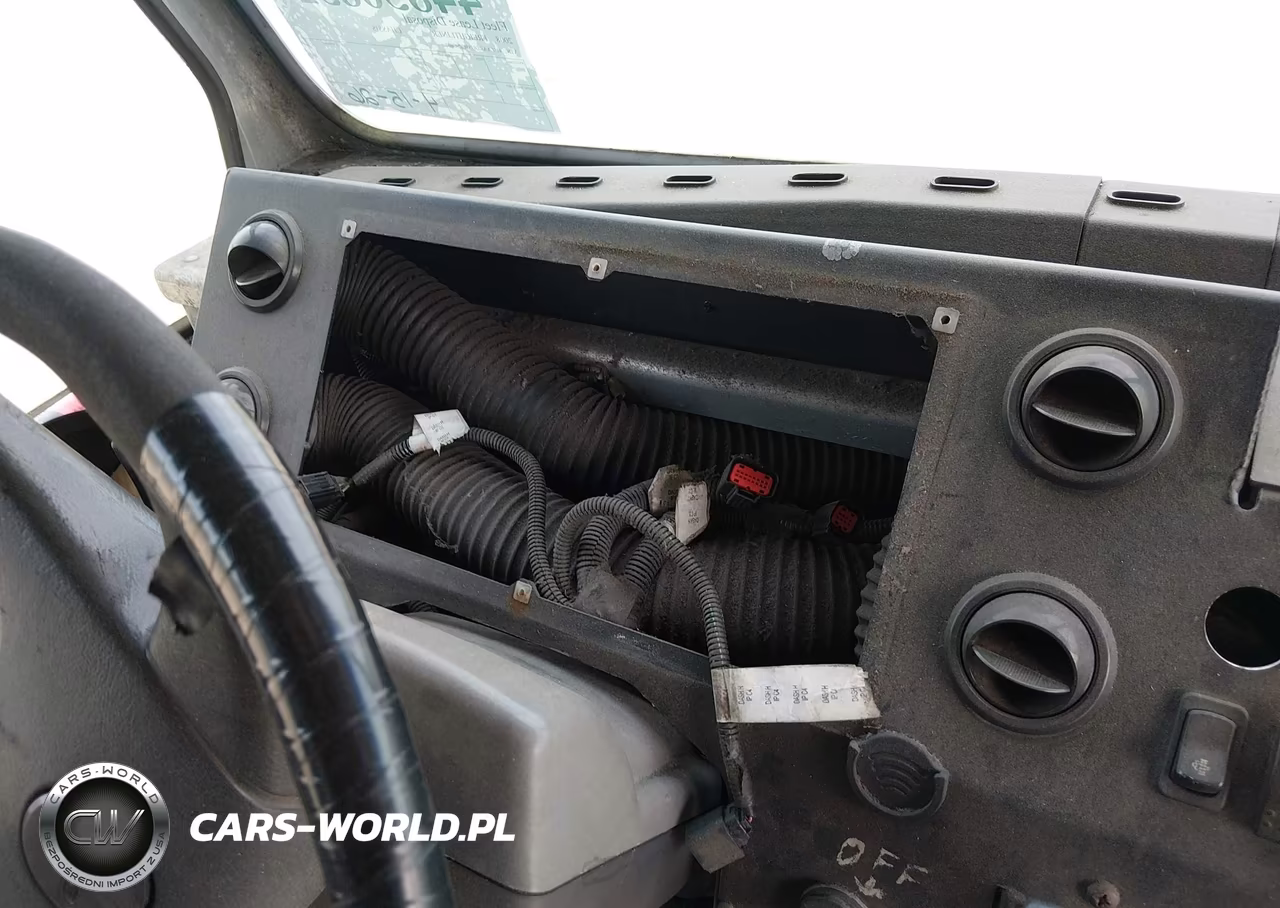 2008 Freightliner Chassis M Line Walk-In Van VIN:4UZAARDU58CZ90801 - 5