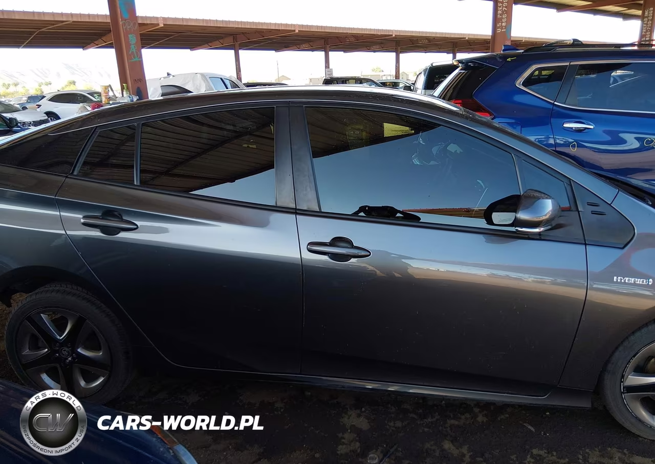 2022 Toyota Prius Xle VIN:JTDKAMFU2N3168168 - 13