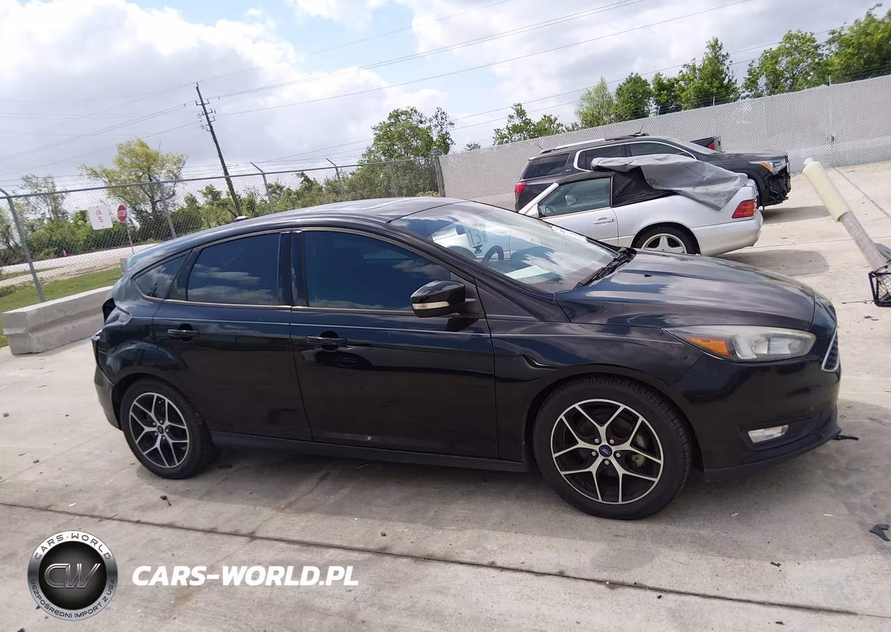 2017 Ford Focus Sel VIN:1FADP3M26HL269842 - 13