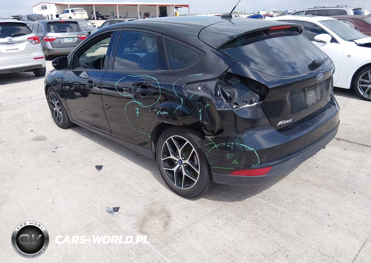 2017 Ford Focus Sel VIN:1FADP3M26HL269842 - 3