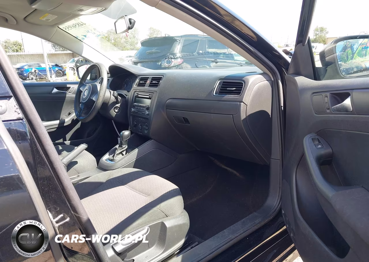 2012 Volkswagen Jetta 2.0L S VIN:3VW2K7AJ2CM117158 - 5