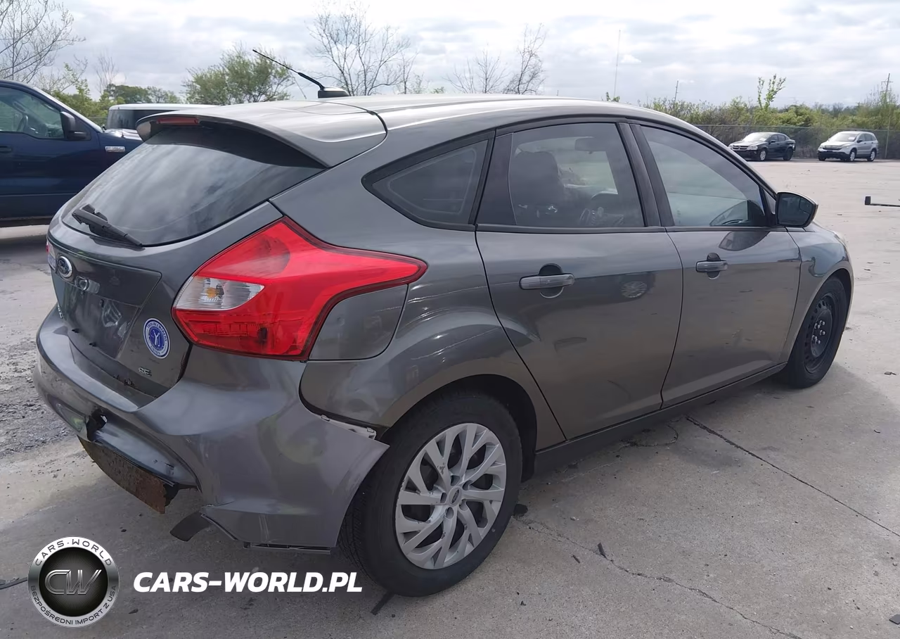 2012 Ford Focus Se VIN:1FAHP3K22CL354545 - 4
