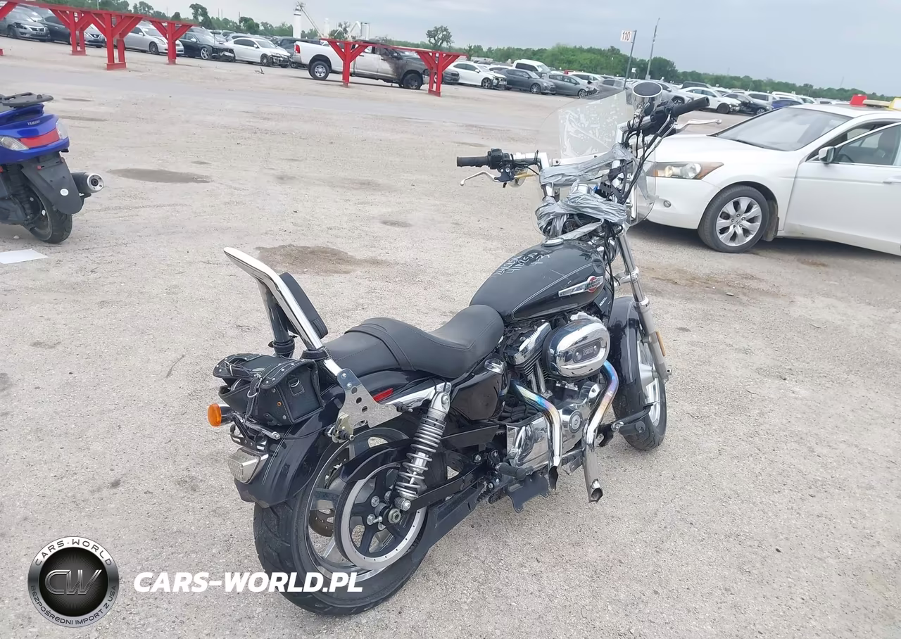 2016 Harley-Davidson Xl1200 C VIN:1HD1CT31XGC410250 - 4