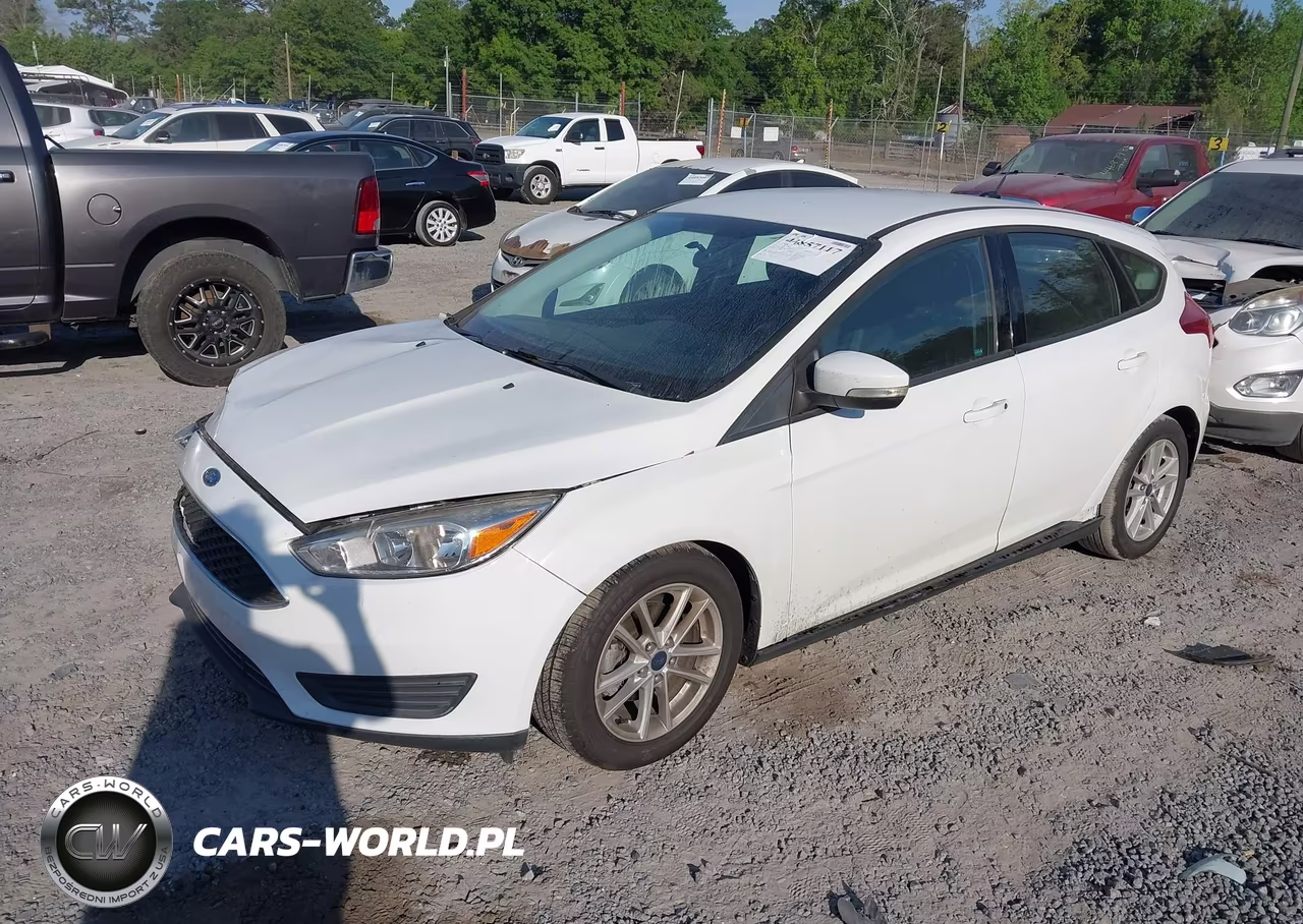2017 Ford Focus Se VIN:1FADP3K2XHL232814 - 2