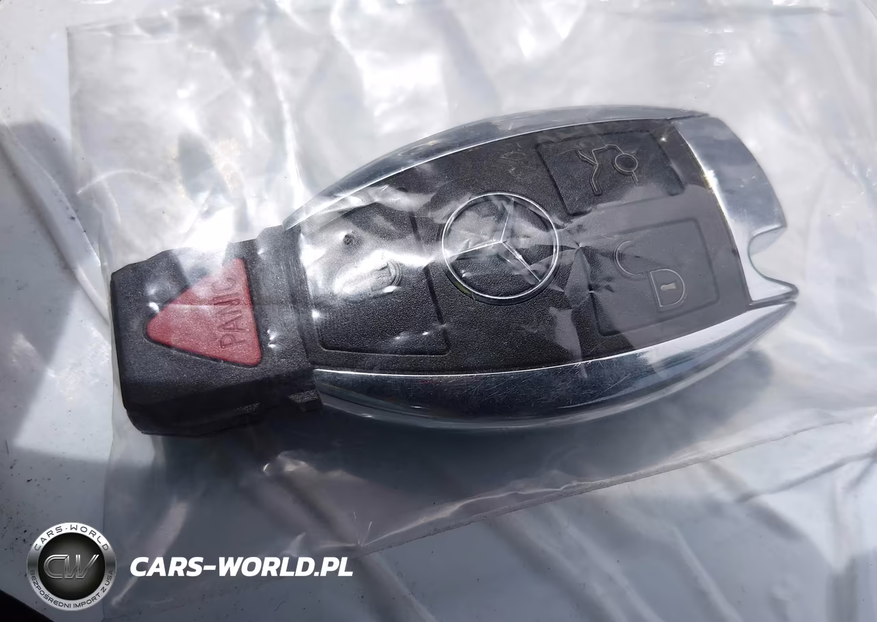 2018 Mercedes-Benz C 300 VIN:55SWF4JB7JU268786 - 11