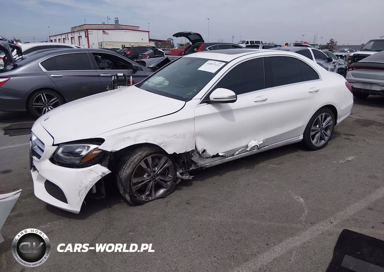 2018 Mercedes-Benz C 300 VIN:55SWF4JB7JU268786 - 2