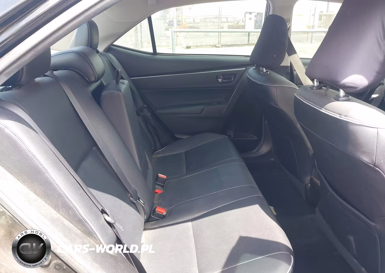 2018 Toyota Corolla Xle VIN:5YFBURHE4JP824043 - 8