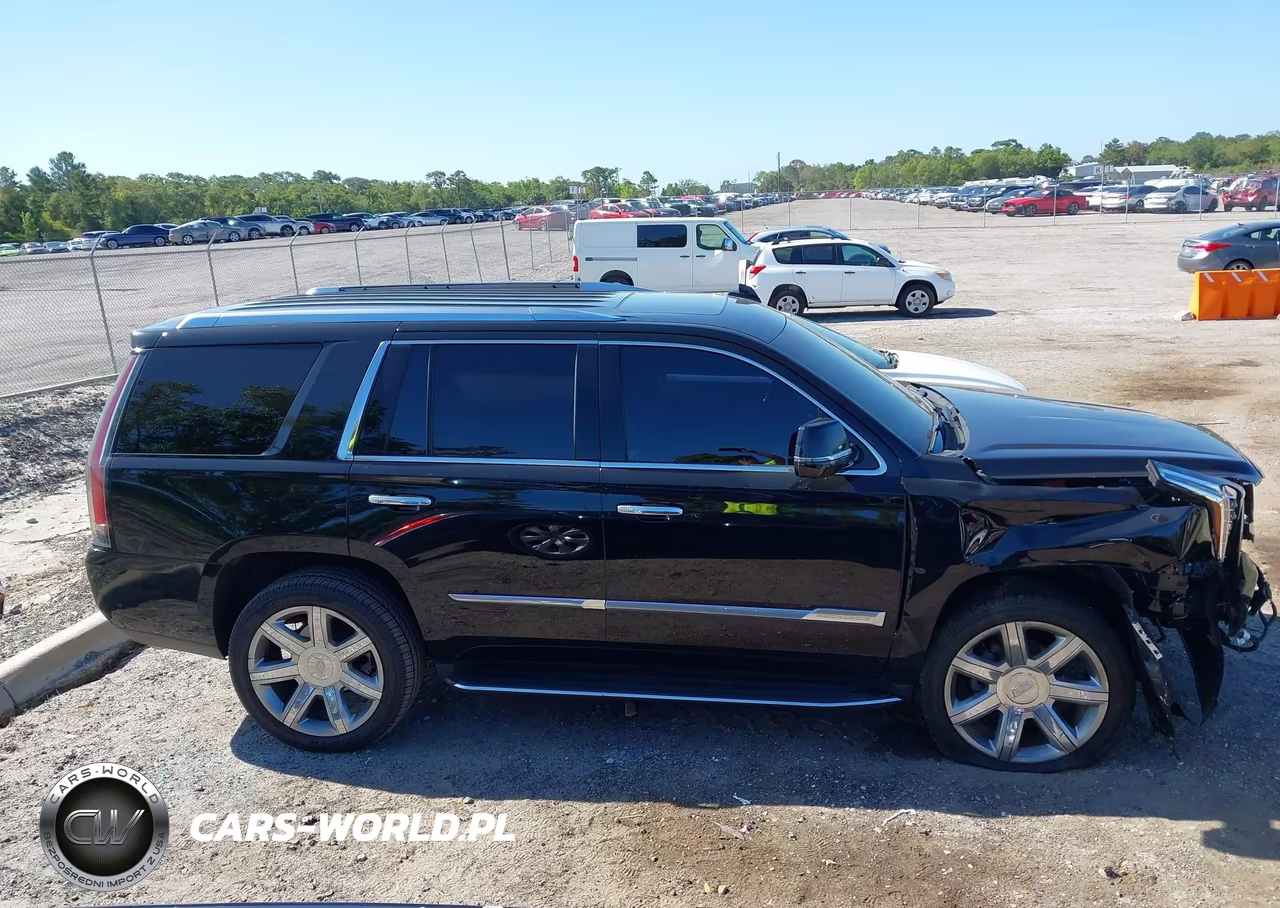 2017 Cadillac Escalade Luxury VIN:1GYS3BKJ9HR324308 - 13