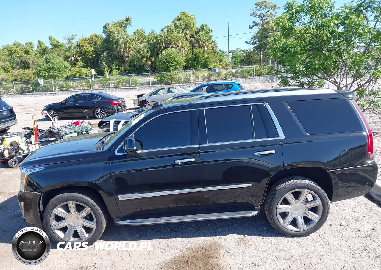 2017 Cadillac Escalade Luxury VIN:1GYS3BKJ9HR324308 - 14