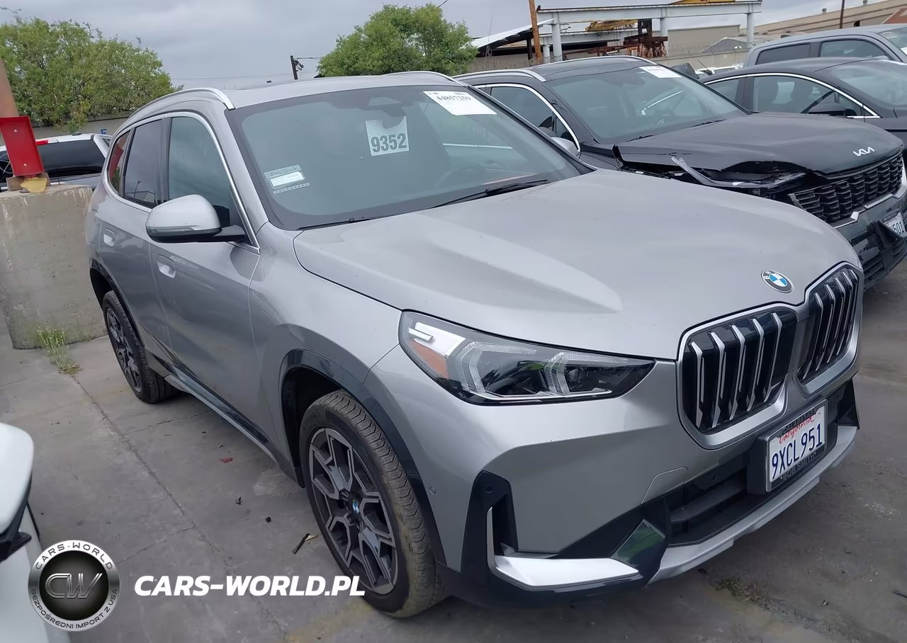 2025 BMW X1 xDrive28I – zdjęcie 1 z 18