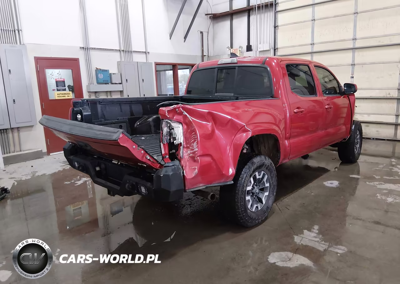 2018 Toyota Tacoma Sr V6 VIN:5TFCZ5AN5JX140287 - 4