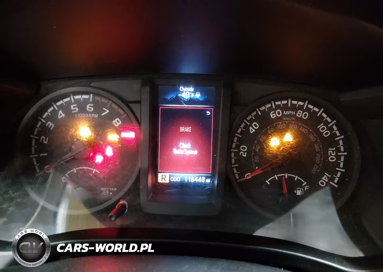 2018 Toyota Tacoma Sr V6 VIN:5TFCZ5AN5JX140287 - 7