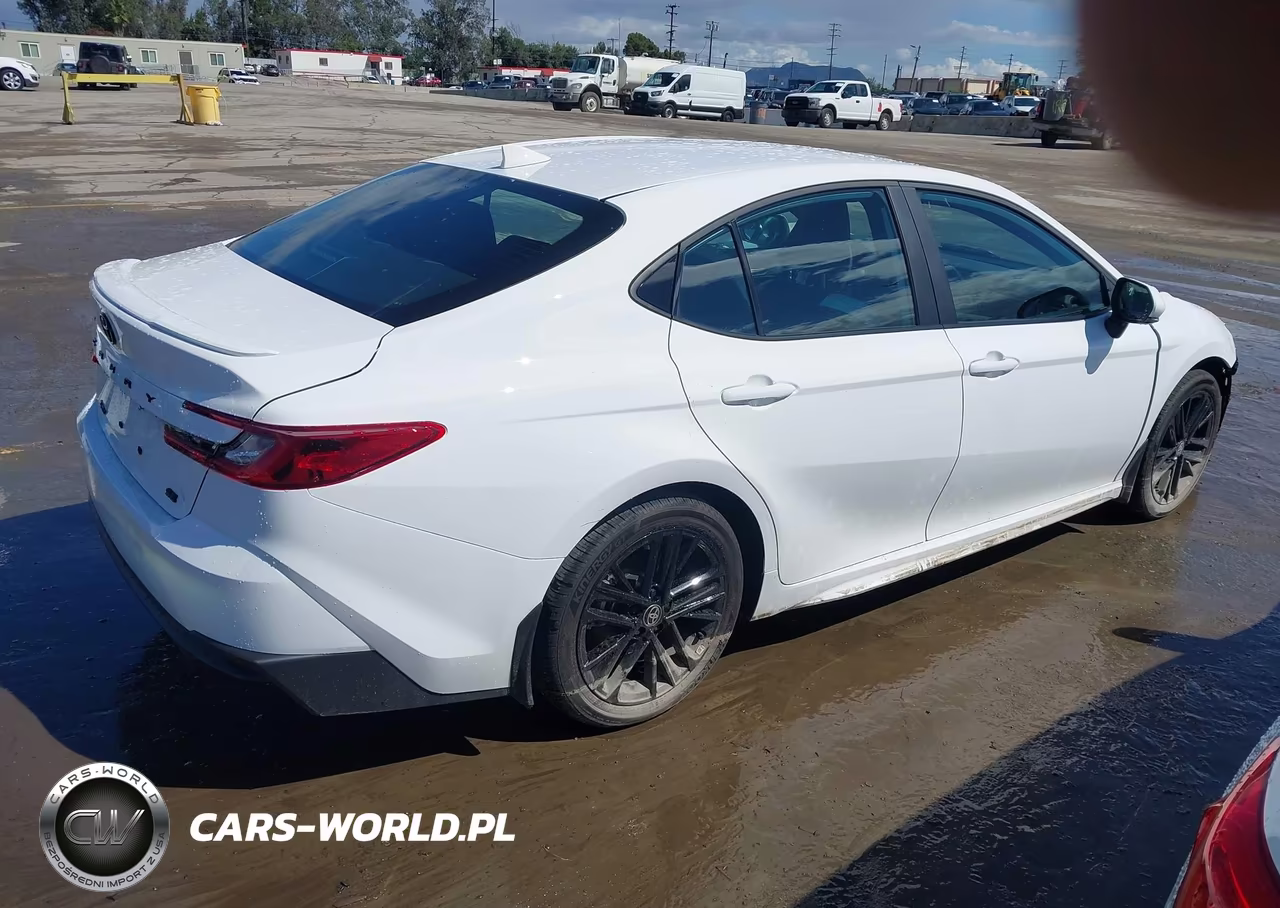 2026 Toyota Camry Se VIN:4T1DAACK2TU222789 - 4