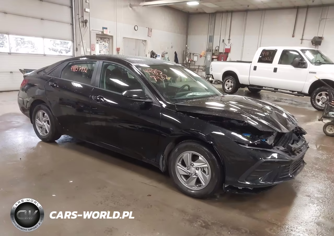 2025 Hyundai Elantra Se – zdjęcie 1 z 18