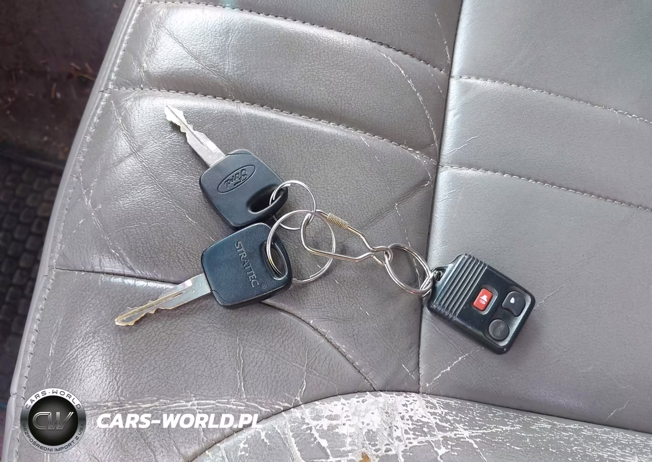 2000 Ford Excursion Xlt VIN:1FMNU41S7YEB00690 - 11