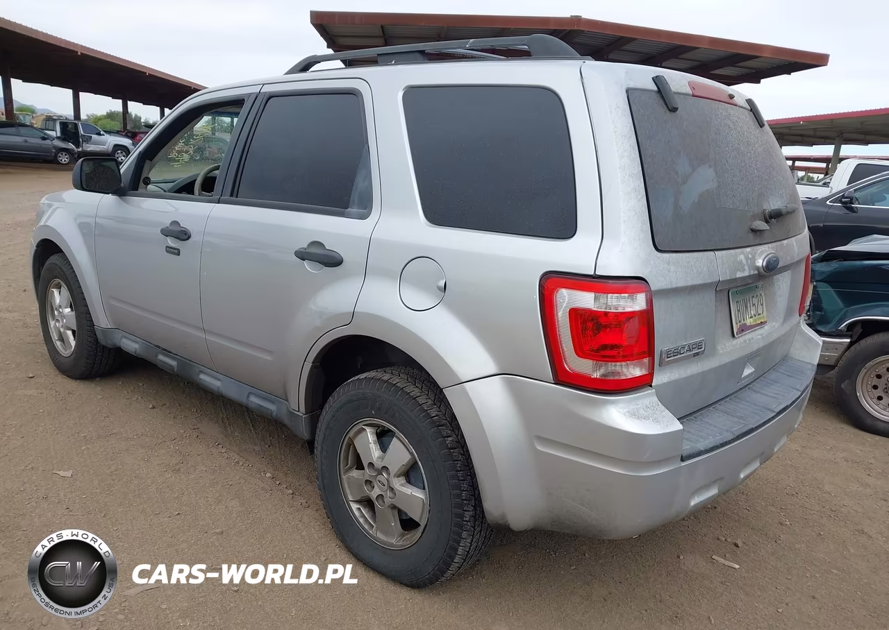 2011 Ford Escape Xlt VIN:1FMCU0D7XBKB35613 - 3