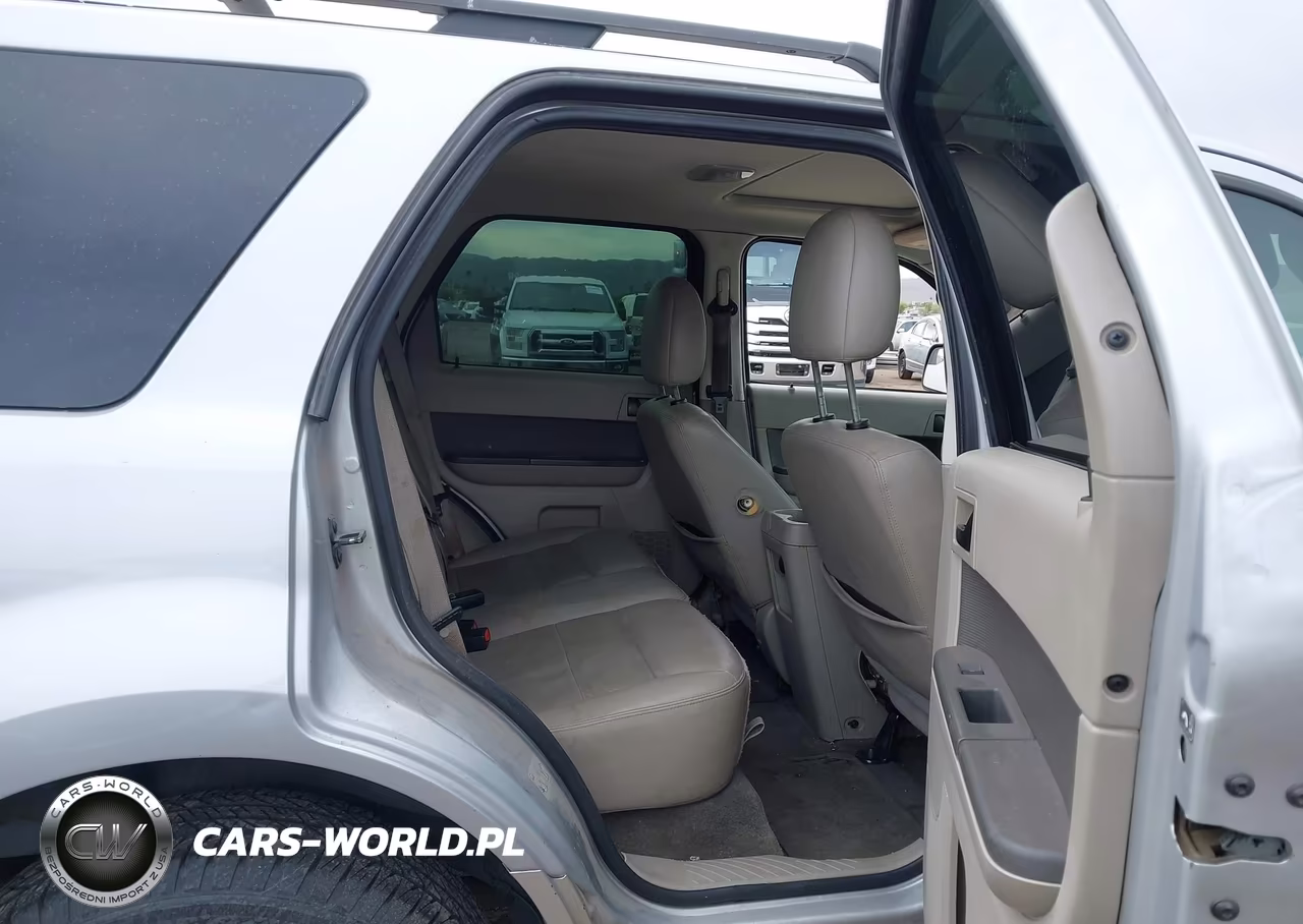 2011 Ford Escape Xlt VIN:1FMCU0D7XBKB35613 - 8
