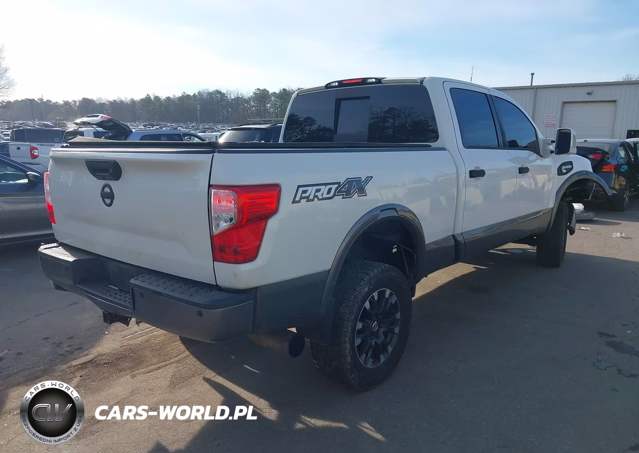 2016 Nissan Titan Xd Pro-4X Diesel VIN:1N6BA1F49GN513330 - 4