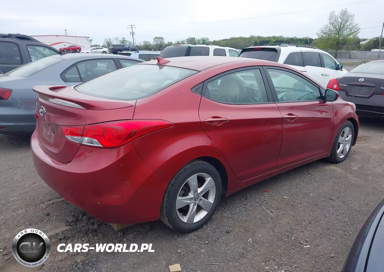 2013 Hyundai Elantra Gls VIN:5NPDH4AEXDH340969 - 4